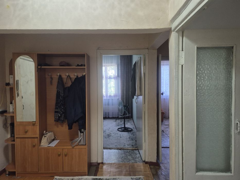 Продаётся квартира 3х комн, 10 мкр