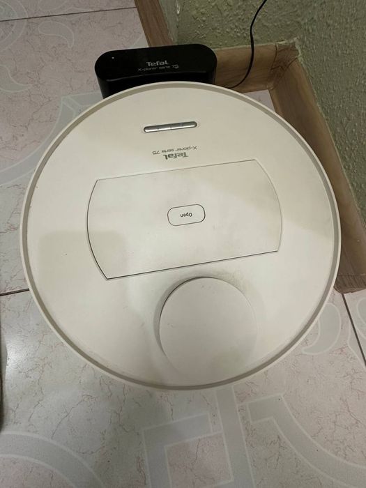 Продаются робот-пылесос моющий