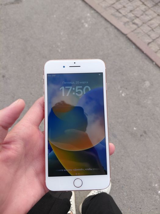 айфон 8 + емкость 100% 64 гб