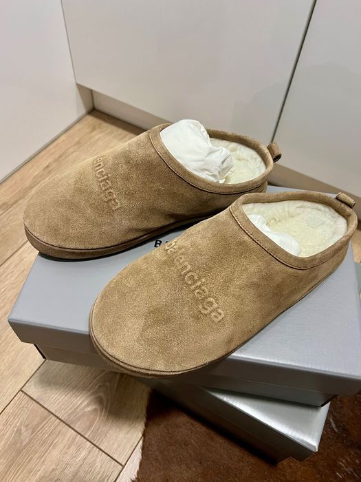 Balenciaga велурени чехли