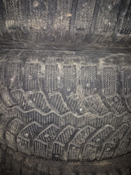 Продам зимнюю резину BRIDGESTONE