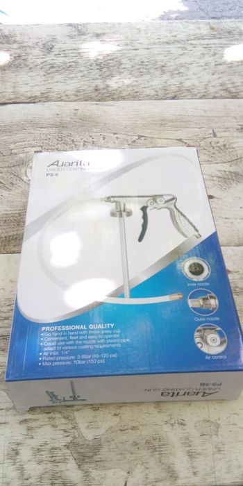 Isonorizant și pistol