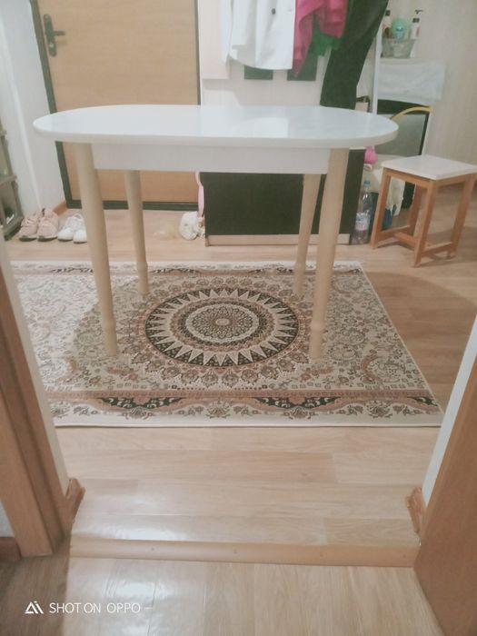 Продам кухонный стол