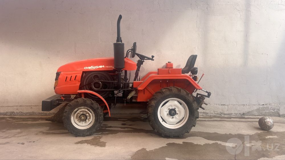 Traktor chimgan Srochno sotiladi