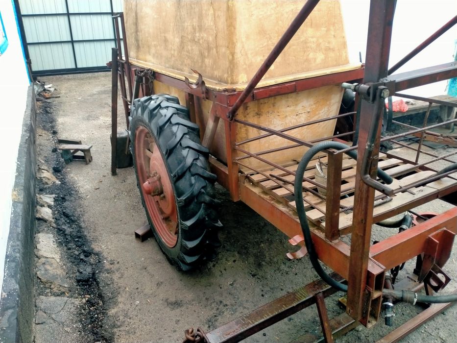 Продам опрыскиватель насос рабочая