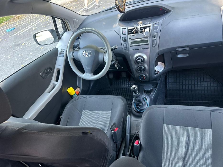 Vând ToYota  Yaris