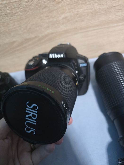 Vand tot echipamentul-Aparate nikon dslr si obiective