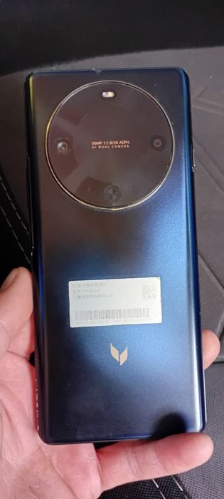 Продам хороший телефон