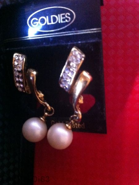 Обеци - различни модели