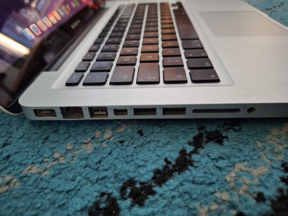 Macbook Pro 2009 13.3 inch