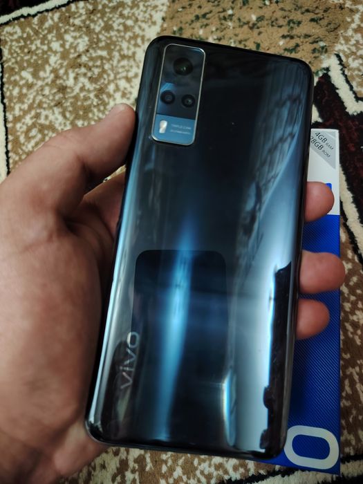 Продаю смартфон Vivo Y31