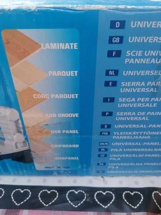 Fierăstrău circular universal