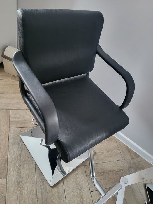 Кресло парикмахерское