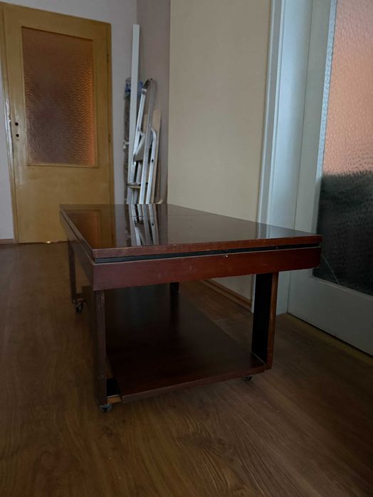 Холна разтегателна маса