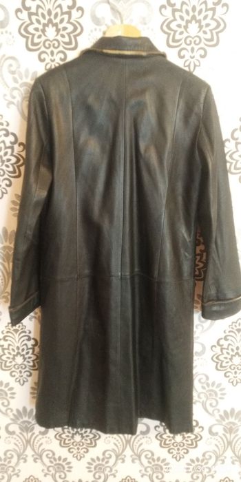 Продам женский коженый плащ