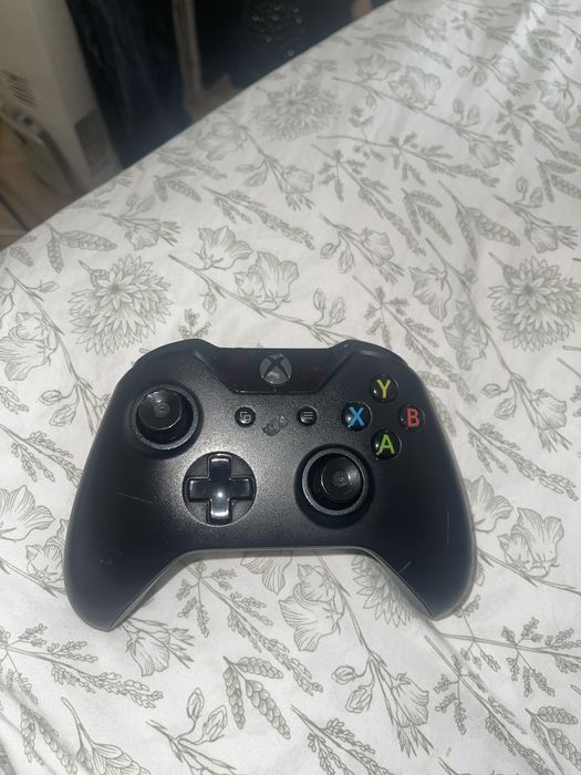 Controller pentru: XBOX ONE: SERIES:S model vechi