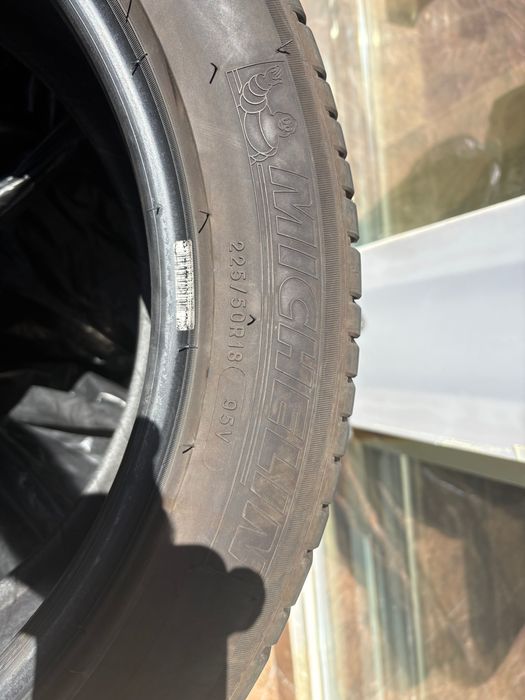 Продавам за цена от 50€ за брой, 4 броя летни гуми MICHELIN 225/50R18 95V