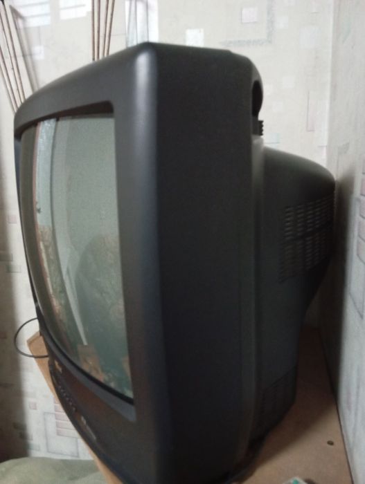 Продам телевизор