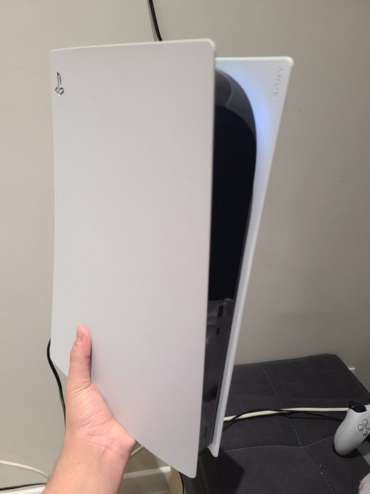 PlayStation 5 Zur narx Ideal