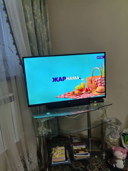 Телевизор  samsung  , с подставкой