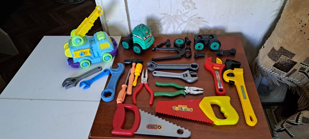 Игрушки  для мальчиков за всё.