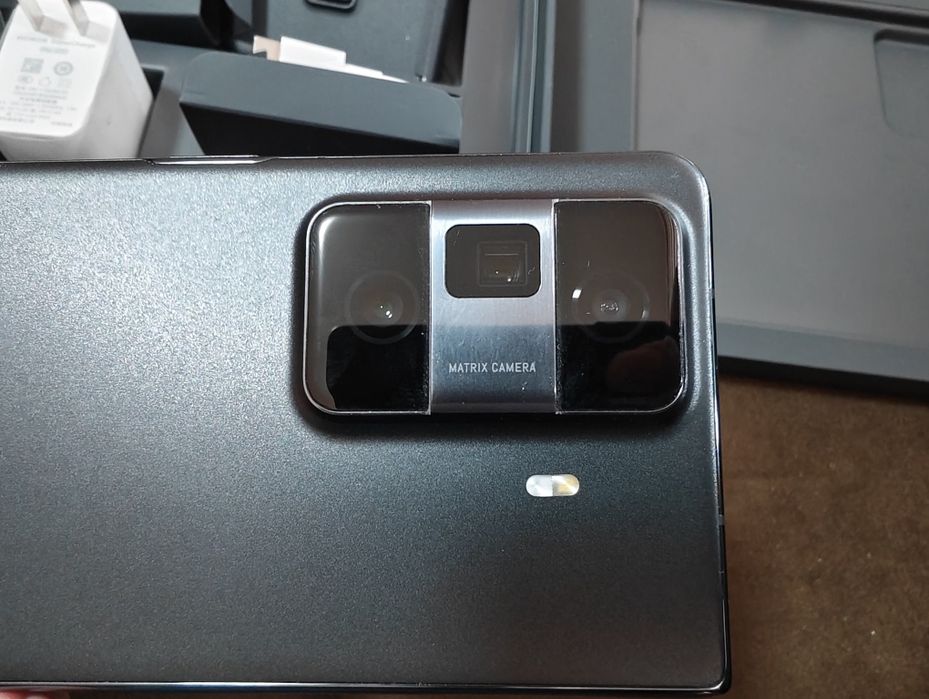 Honor Magic Vs3 12/512Gb като нов