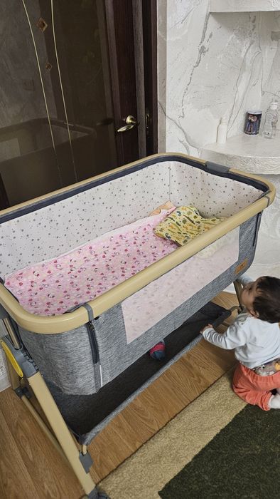 Манеж-кровать для новорождённых