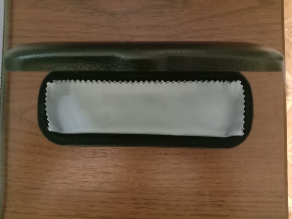 Футляры для очков