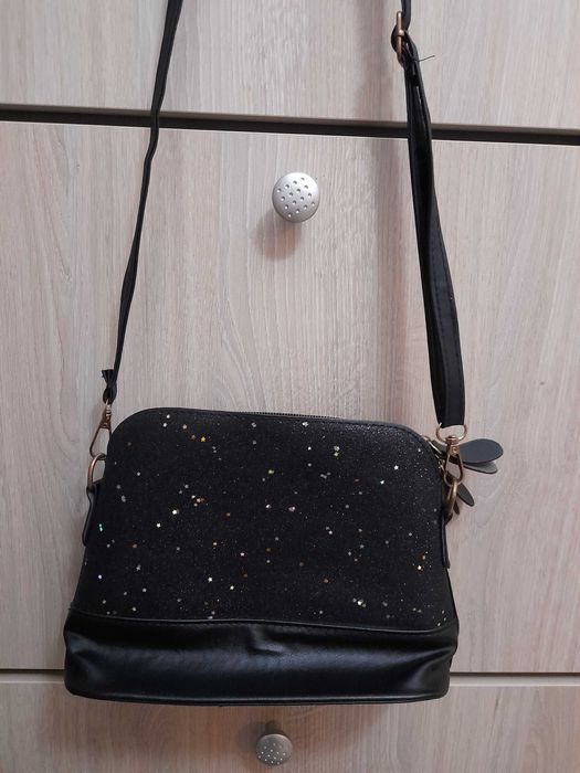 Нова дамска чанта