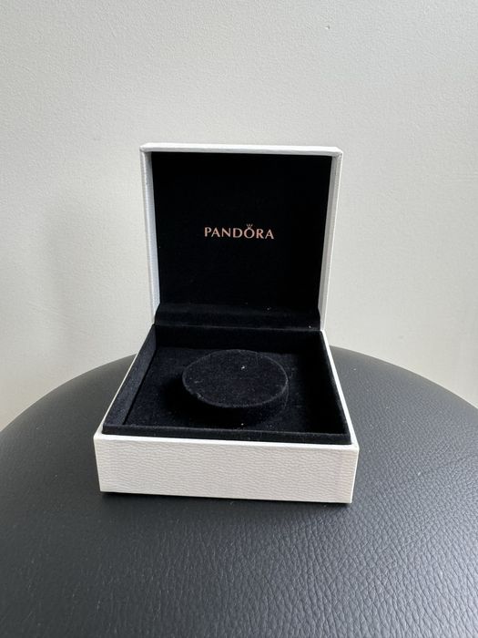 Кутии и торбички Pandora