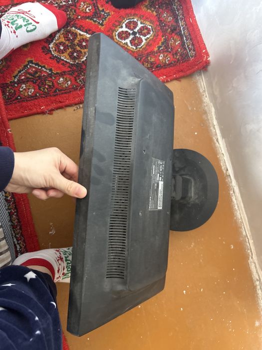 Монитор philips в рабочем состоянии