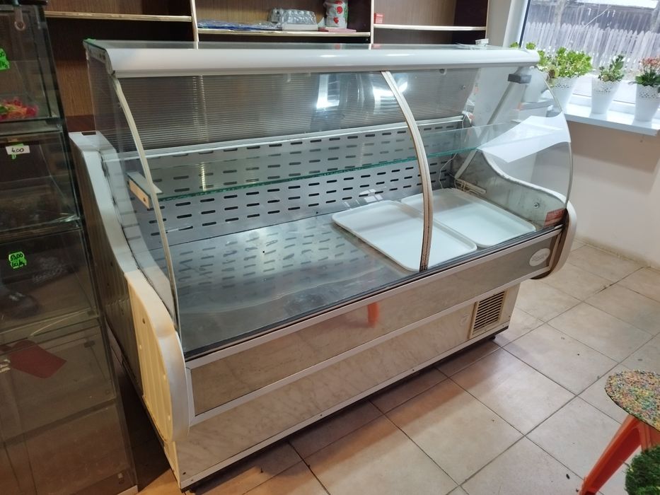 Vitrina frigorifica orizontala mezeluri