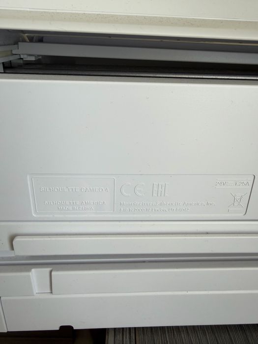 Silhouette Cameo 4