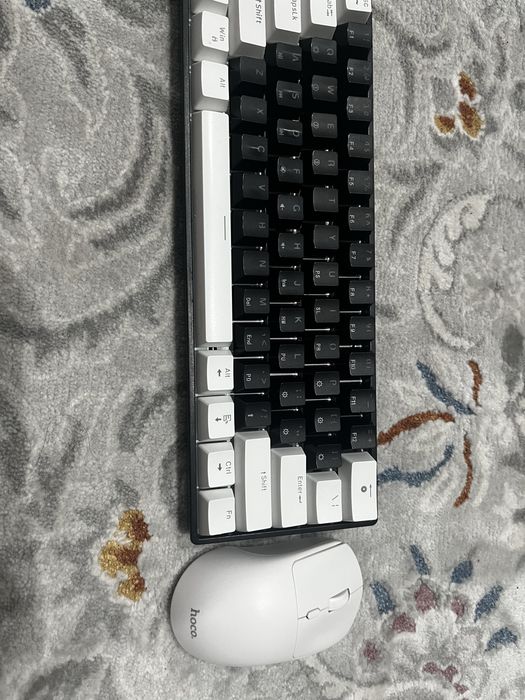 Клавиатура мышка продаю