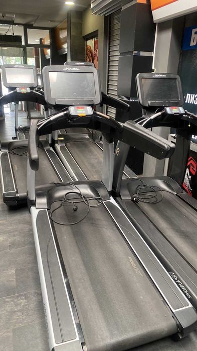 Бягаща пътека Life Fitness 95Т Discover SE Elevation Series