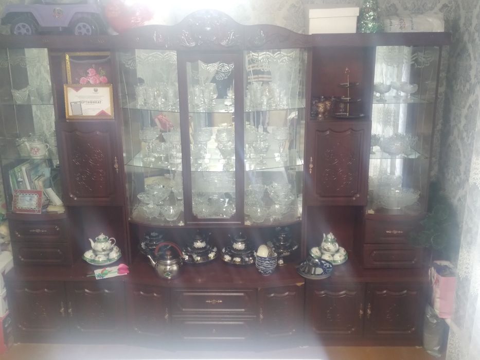 Bella stenka sotiladi.