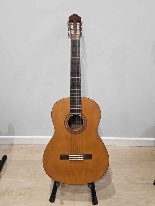 Yamaha c40 классическая гитара