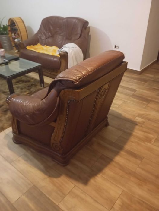 De vânzare canapea piele naturală