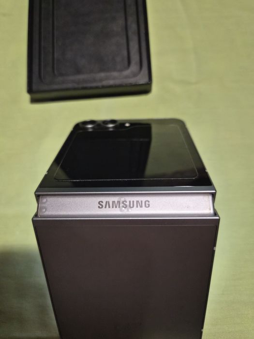 Samsung galaxy z flip 6