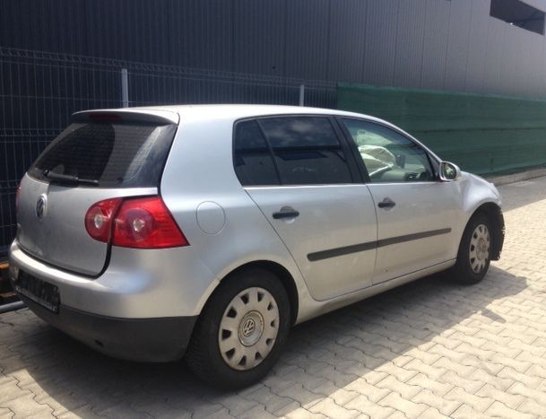 Dezmembram VW Golf 5,1.4 benzina,an fabricație 2006
