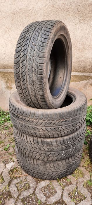 Разпродажба 4 броя зимни гуми 205 55 16 Sava 7mm