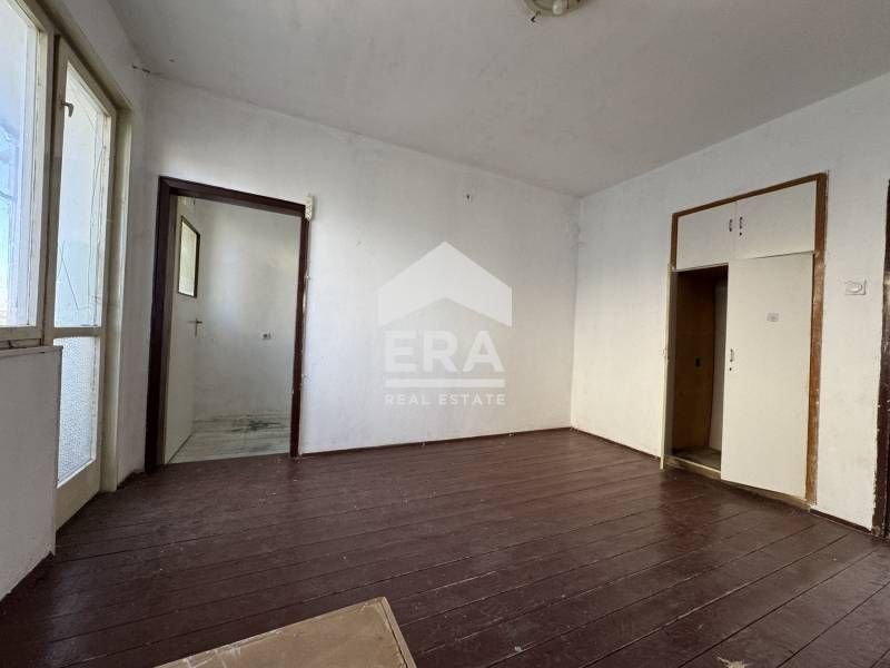 Продава се Тристаен апартамент в Силистра, Римска гробница - 109 кв.м за 799 €/кв.м - Снимка #4