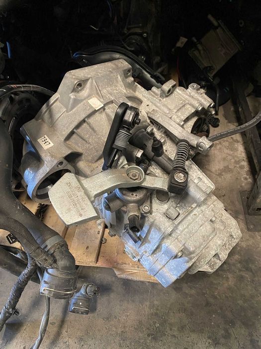 Cutie Viteza Manuala VW GOLF 7 / COD : ZSB500711046J