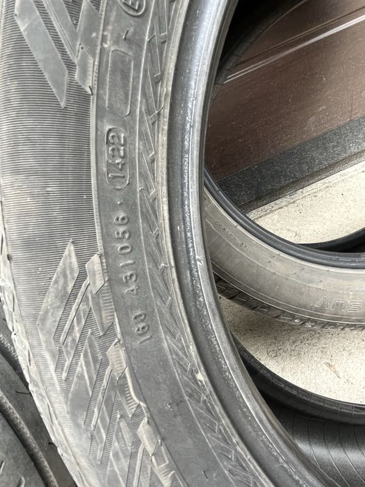 Летни гуми 225/55 R19