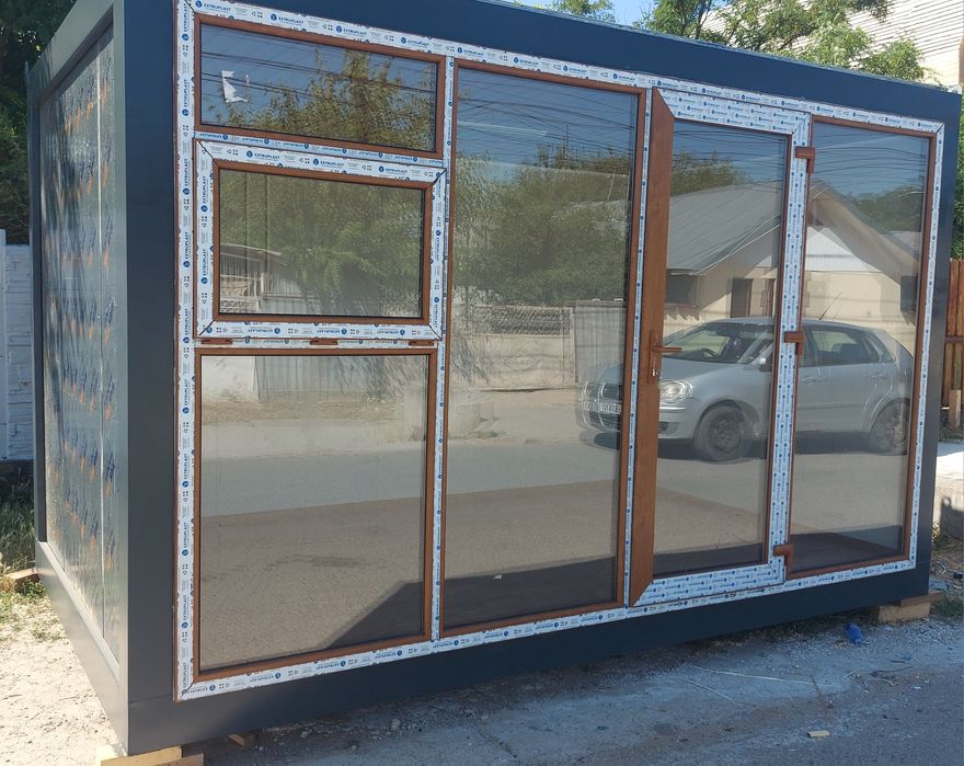 Vand container tip vitrina