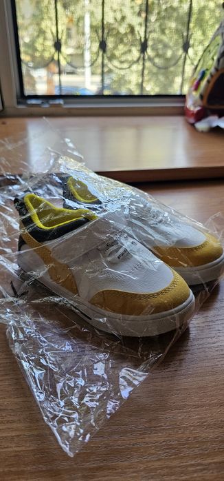 Кроссовки новые на девочку и мальчика