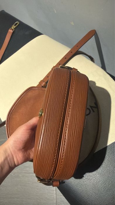 Продам оригигал сумку LV за 400000