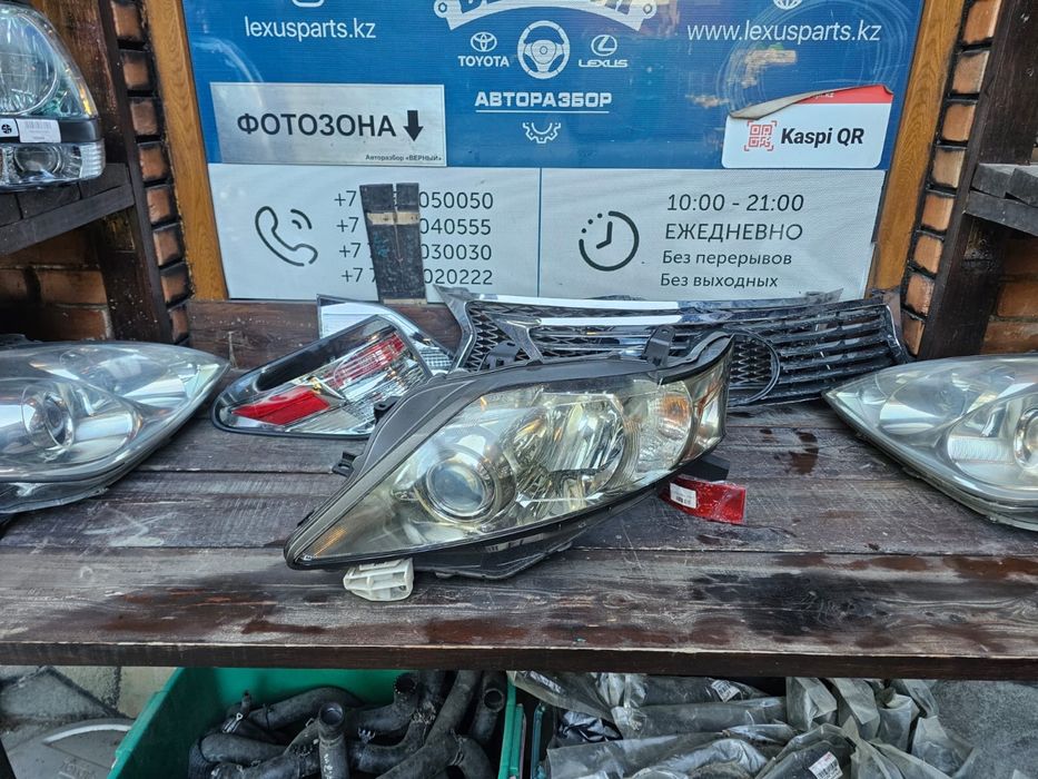 Левая фара RX350