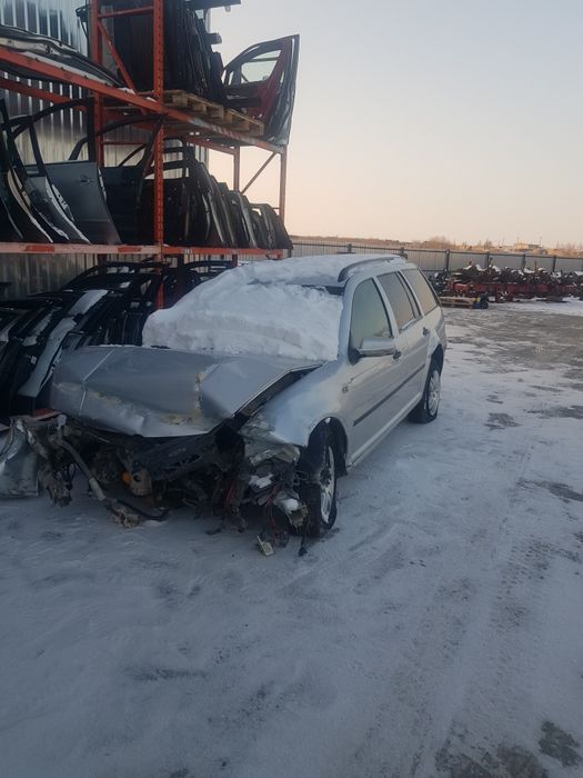 Фольксваген гольф 4 Volkswagen  golf  4 универсал 1.6 azd бензин