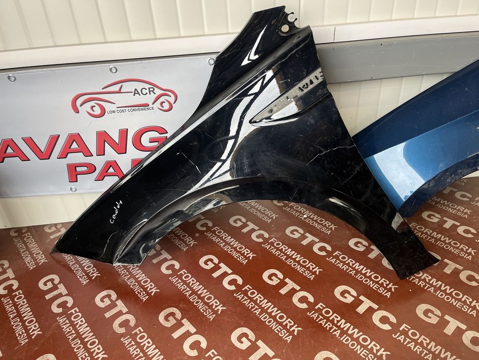 3 броя ляв и 1 брой десен калник VW Polo 6 2017-